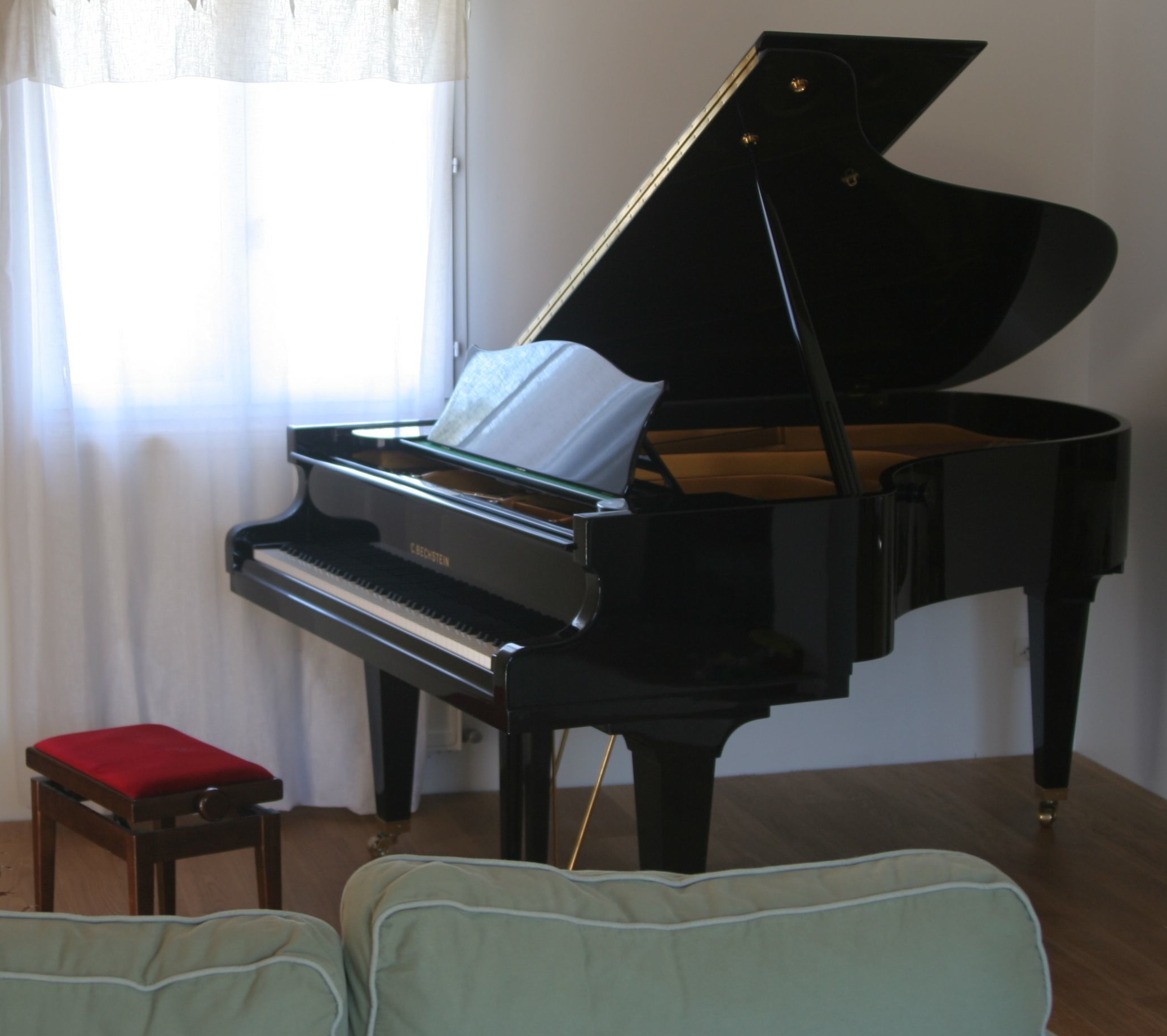 piano.jpg