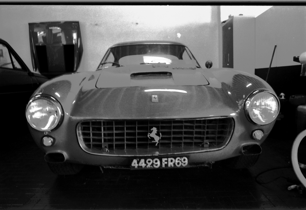 250SWBpozzi.jpg