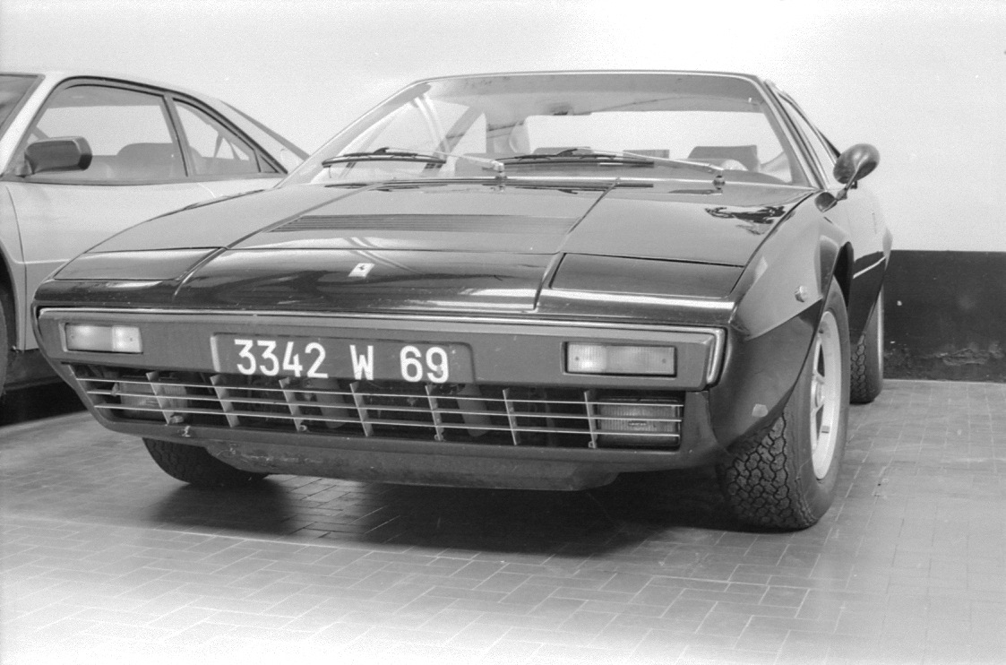308GT4pozzi.jpg
